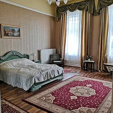 Couette-café Kakukk Panzio 3*
