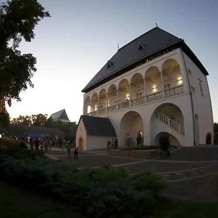 Kakukk Panzio Nyírbátor