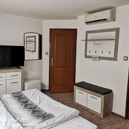 Kakukk Panzio فندق مبيت وإفطار Nyírbátor