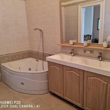 Kakukk Panzio Bed & Breakfast