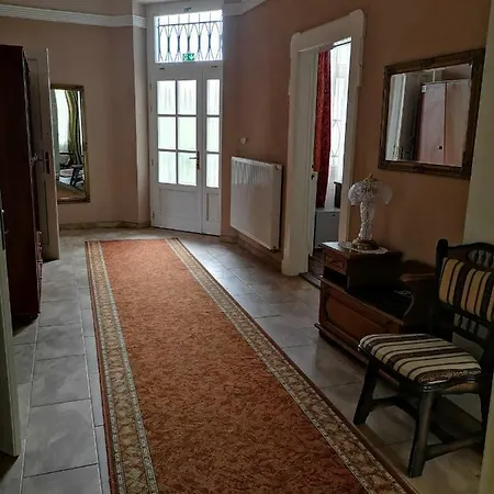 فندق مبيت وإفطار Kakukk Panzio Nyírbátor