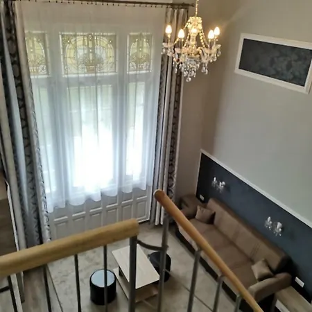 Bed & Breakfast Kakukk Panzio